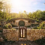 Mobbiton - Magical Underground Retreat *