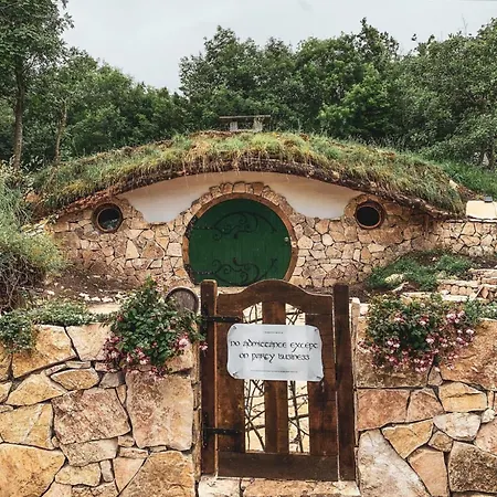 Mobbiton - Magical Underground Retreat *