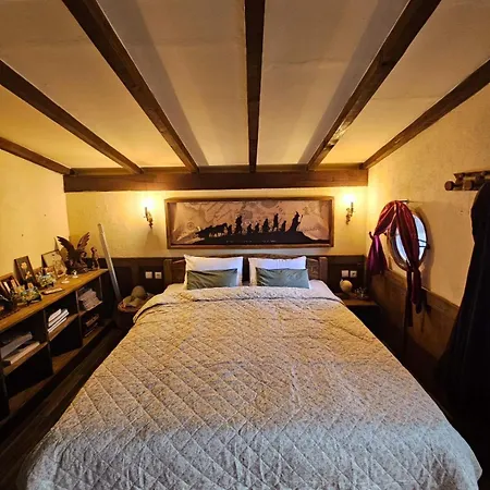 Mobbiton - Magical Underground Retreat Vila *