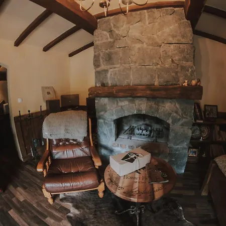 Mobbiton - Magical Underground Retreat * Mostar