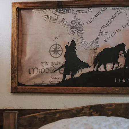 Mobbiton - Magical Underground Retreat