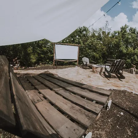 Mobbiton - Magical Underground Retreat فيلة *