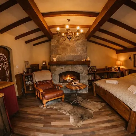 Mobbiton - Magical Underground Retreat فيلة