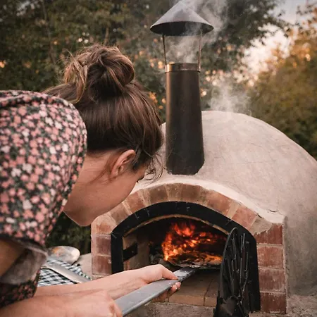 Vila Mobbiton - Magical Underground Retreat *